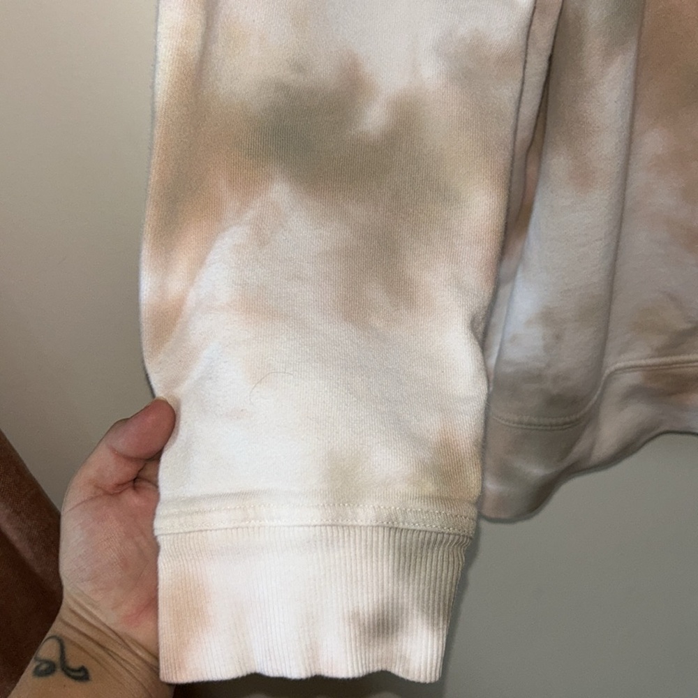 Universal Thread sweatshirt - Picture 2 of 5